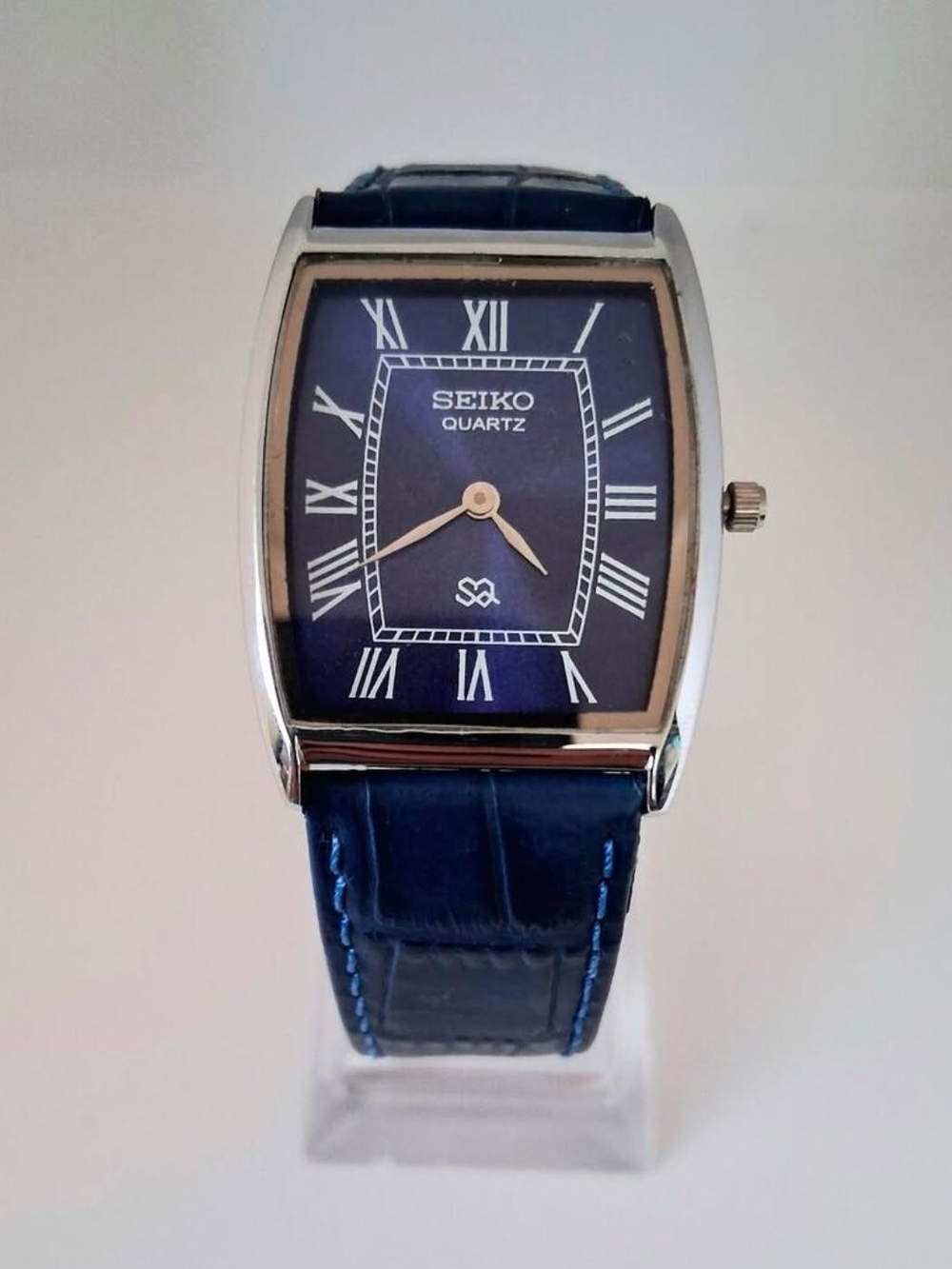 Seîko Slim Barrel Tank Men’s Quartz Leather & Stainless Steel Dress Watch
